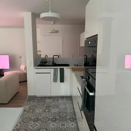 Apartment Cosy, Proche Stade De France